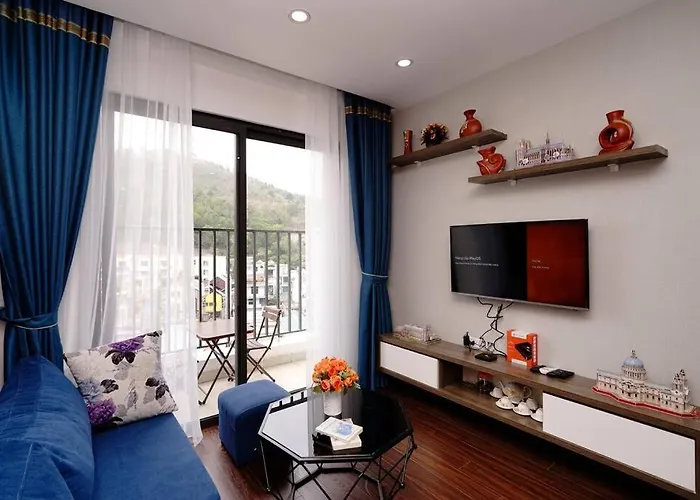Căn hộ *ha Long @ Sunrise Apartment- 4 Br